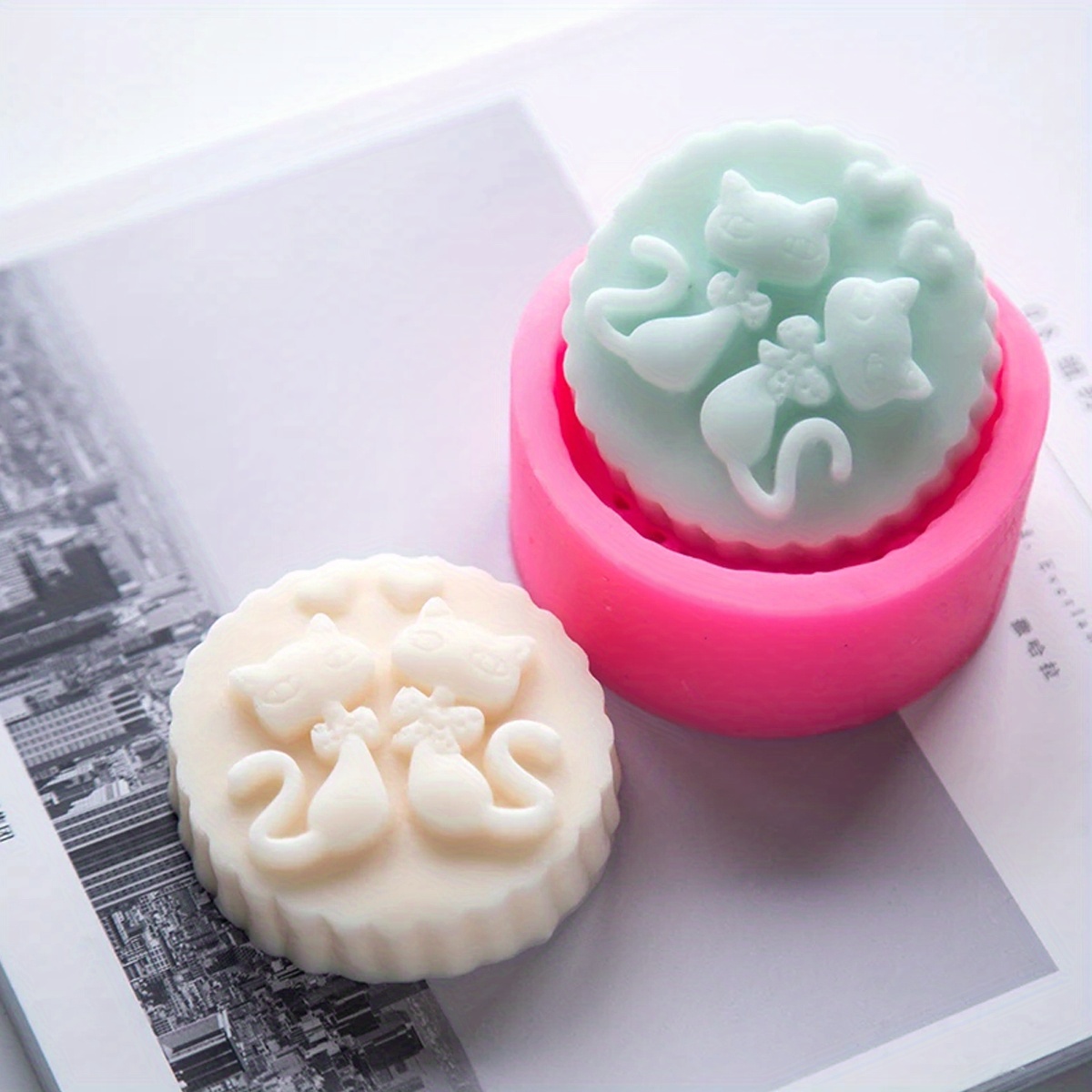 Candle Making Tutorial - 1-Piece Silicone Cat Soap Mold -